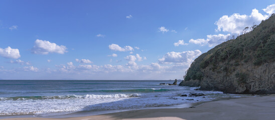 日本：伊豆半島の亜相(あじょう)浜／波が寄せる小さなビーチ【富士箱根伊豆国立公園】静岡県下田市