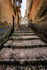 Callejón con escalones