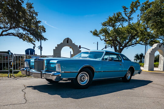 1976 Lincoln Continental Mark IV Hardtop