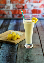 toasted coconut pineapple smoothie