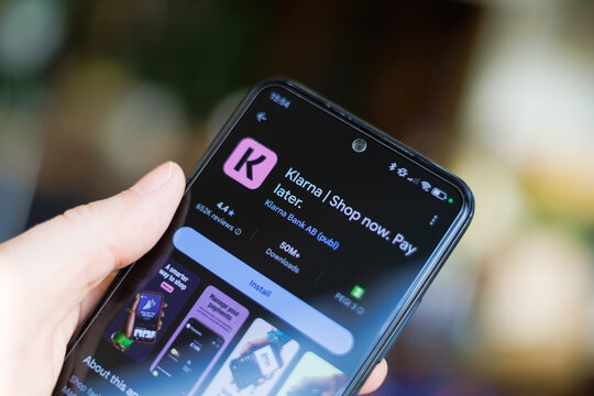 Klarna app on mobile phone device on play store