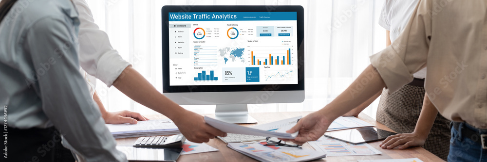 Fototapete Computer software for website traffic analytics data on computer screen. Concept of SEO search engine optimization and customer targeting for online business brisk