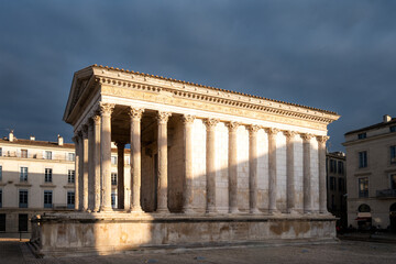 Obraz premium Maison carrée, an ancient Roman temple in Nîmes in winter, Gard, South of France