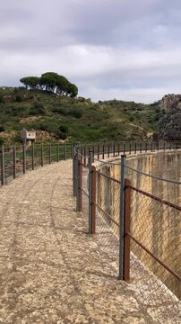 Hiking to Montejaque dam (Presa de Montejaque) and Hundidero cave (Cueva del Hundidero) in the province of Malaga, Andalusia, Spain