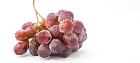 bunch of grapes isolated	
