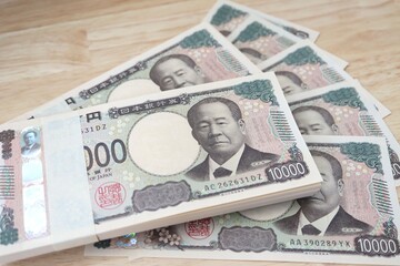 たくさんの一万円札　札束もある