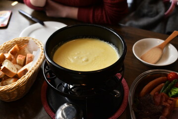 チーズフォンデュ鍋