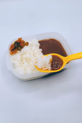 シンプルなカレーライス弁当・子供用ランチボックス／Simple curry rice bento/kids' lunch box／심플한 카레라이스 도시락・어린이용 런치 박스