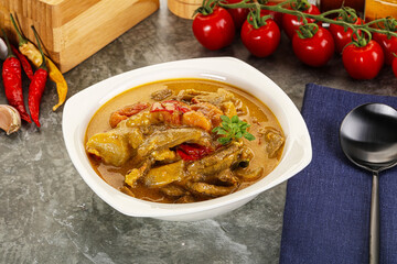 Yellow THai curry with beef