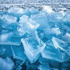 Obraz premium Lake ice chunks winter shoreline background