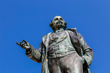 Monumento a Silvio Spaventa Bomba Chieti Abruzzo