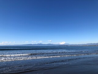 相模湾と富士山　湘南　海岸　景色