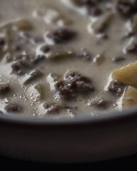 Sanfte Hackfleisch-Lauch-Suppe – Zart & cremig