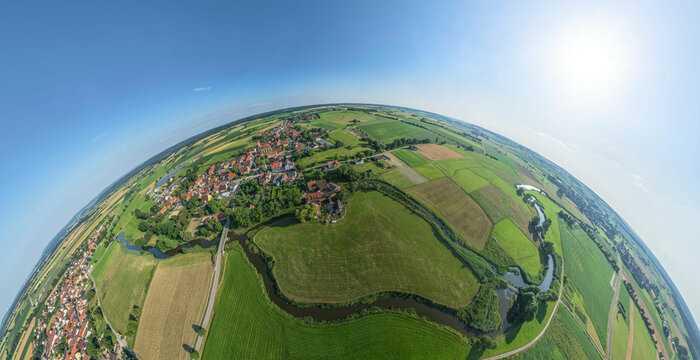 Ausblick auf das Tal der W&ouml;rnitz in Mittelfranken rund um Gerolfingen und Aufkirchen