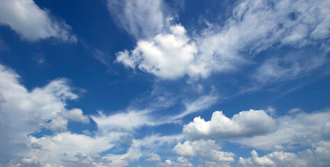 Obraz premium The vast blue sky