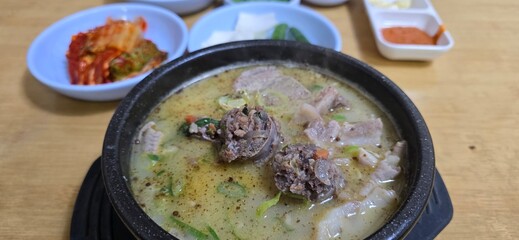 Eat Korean traditional food, Sundaeguk