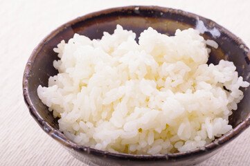 茶碗に盛ったご飯