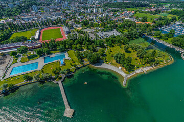 Sommer am östlichen Bodensee rund um das Strandbad von Bregenz in Vorarlberg