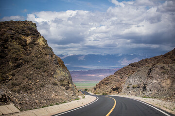 Expressways and national roads in Xinjiang, China