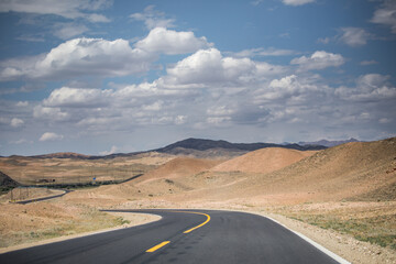 Expressways and national roads in Xinjiang, China