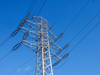 500kV Shin-Tokorozawa Line Transmission Tower Against Clear Blue Sky, Symbolizing Energy Transmission and Infrastructure