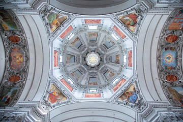 kuppel vom Dom zu Salzburg in Österreich