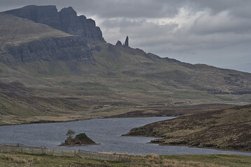 Walk up to the Old Man of Storr