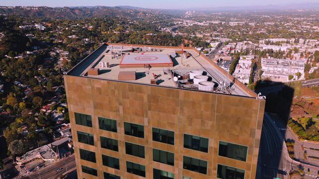 Flying over the Comcast Nbc universal skyscraper in 4k