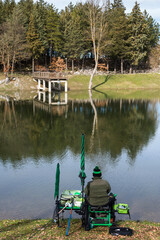 Pescatore al lago.