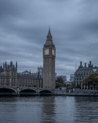 Fototapeta premium Big Ben, Westminster Bridge and the River Thames on a cloudy day, London.