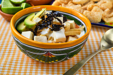 メキシコのトルティージャのスープ　ソパ・デ・トルティージャ（ソパデトルティージャ）（ソパ・アステカ） Mexican tortilla soup　Sopa de Tortilla (Sopa Azteca）
