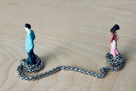 束縛や共依存の男性と女性