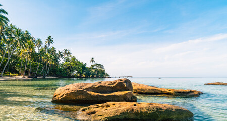 Fototapeta premium empty stones in sea