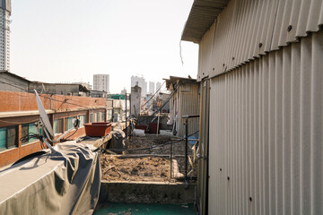 A building's rooftop is an extended architectural space. In cities, it serves as public space or...