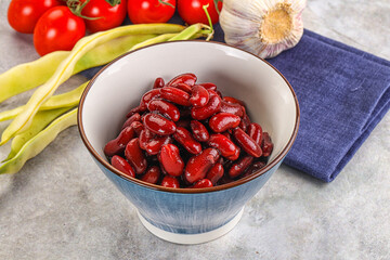 Canned red bean in the bowl