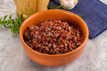 Red steamed rubine rice garnish
