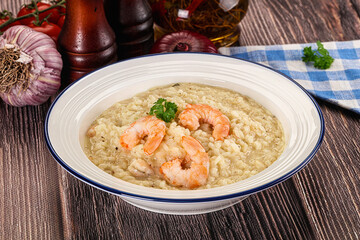 Gourmet risotto with prawn and cheese