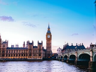 Naklejka premium Iconic View of Big Ben and Westminster Bridge
