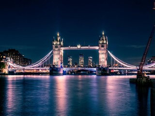 Obraz premium Tower Bridge Illuminated at Night in London