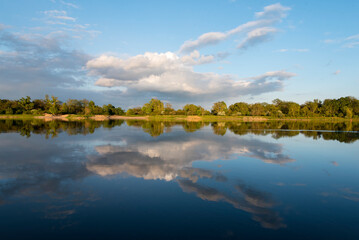 Fototapeta premium Frühjahr an der Elbe im Jerichower Land 