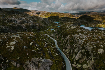 Droga w górach © Katarzyna