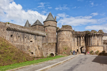 Obraz premium Gate to the medieval castle of Fougères, France