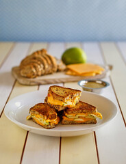 apple cheddar melt with whole grain bread