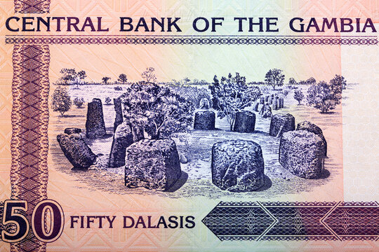 Wassu stone circles from Gambian money