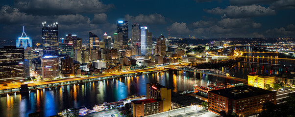 Pittsburgh skyline at night
