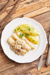 Salsify and Boiled Potatoes with Vegan Hollandaise Sauce