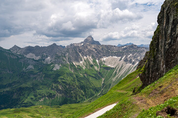 Naklejka premium Hike from the Nebelhorn via the Laufbacher Eck to the Oytal in the Allgau Alps near Oberstorf