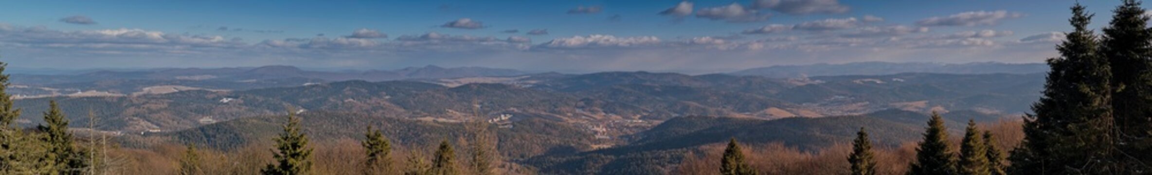 Panorama g&oacute;r 