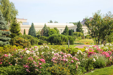 Obraz premium Park, paradise, flowers, summer, sky, grass, greenery, trees