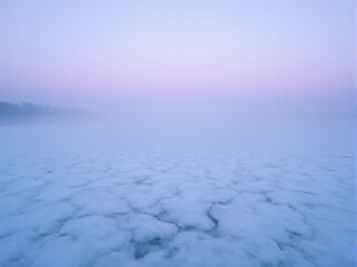 Obraz premium Frozen Lake in Winter Fog